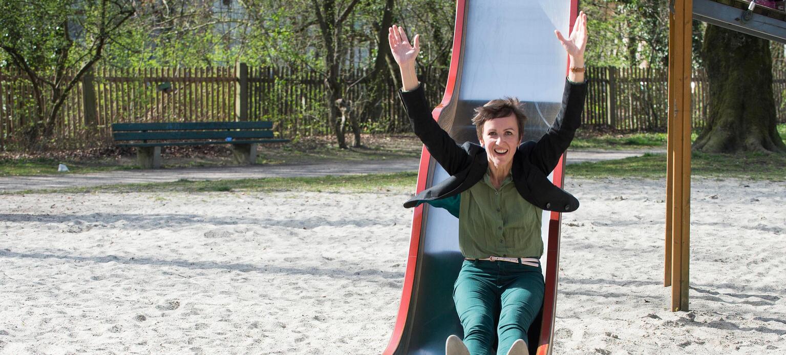 Soziologin Schutter auf einem Münchner Spielplatz: „Was ist eigentlich, jenseits des Biologischen, ein richtiger Vater?“