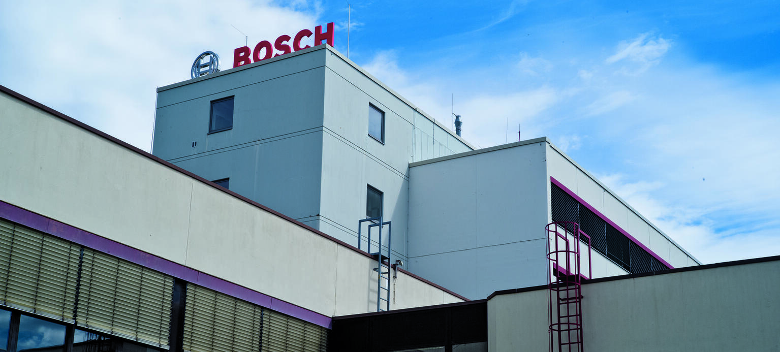 Bosch hat bundesweit die erste Betriebsvereinbarung zur psychischen Gesundheit abgeschlossen. Fast zwei Jahre später sind fast alle Führungskräfte entsprechend geschult, und im Unternehmen etabliert sich eine neue Kultur. Ein Besuch im Werk Nürnberg.