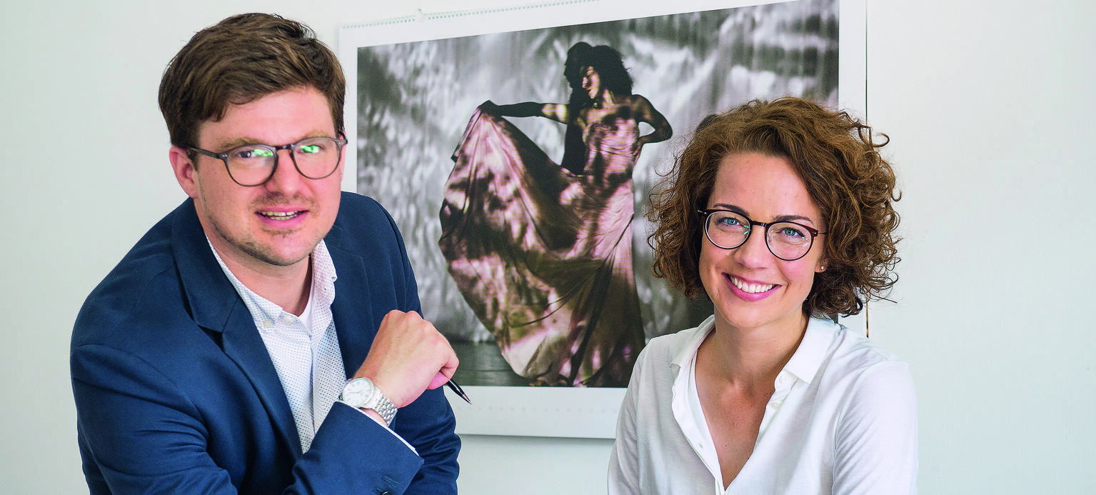 Sie tüfteln am ISF an den Praxislabs für Firmen, die sich neu erfinden müssen: Tobias Kämpf (l.) und Kira Marrs unter Leitung von Andreas Boes