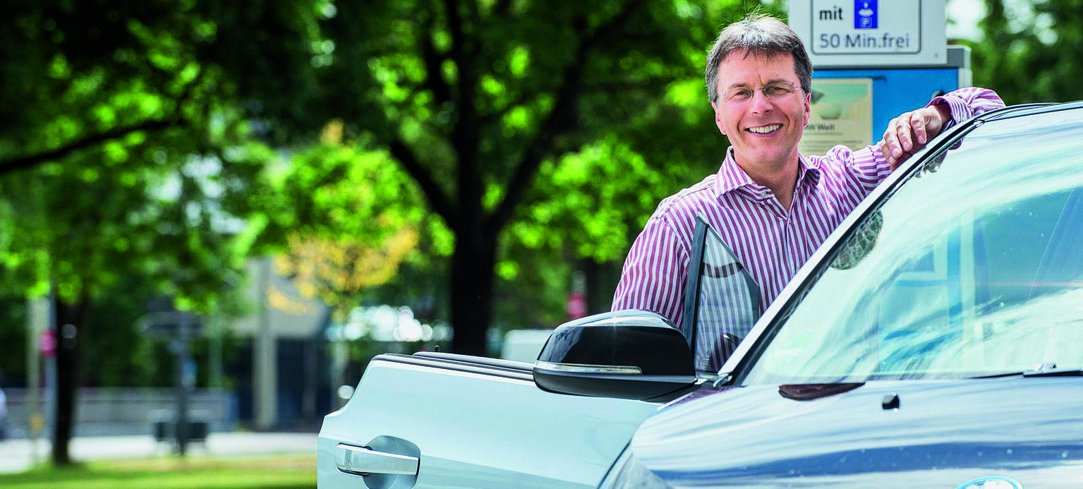 Die Zeit drängt, die IG Metall treibt. Betriebsräte der Autokonzerne bereiten ihre Belegschaften auf einen rasanten Wandel vor – so wie bei BMW.