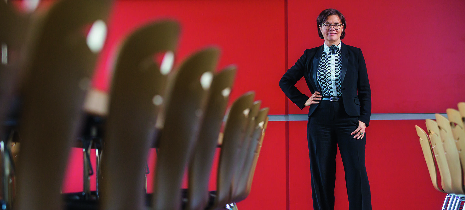 Bühnentalent im BR-Vorsitz: Murkovic im Konferenzraum von VW Hannover, wo 16 000 Mitarbeiter/innen Nutzfahrzeuge produzieren.