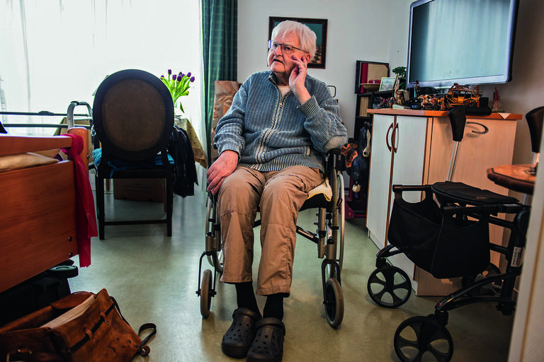 Lothar Fischer in einem Berliner Pflegeheim: Als er 1962 mit einem Stipendium in die USA reiste, waren seine Diavorträge aus dem geteilten Berlin ein Hit.