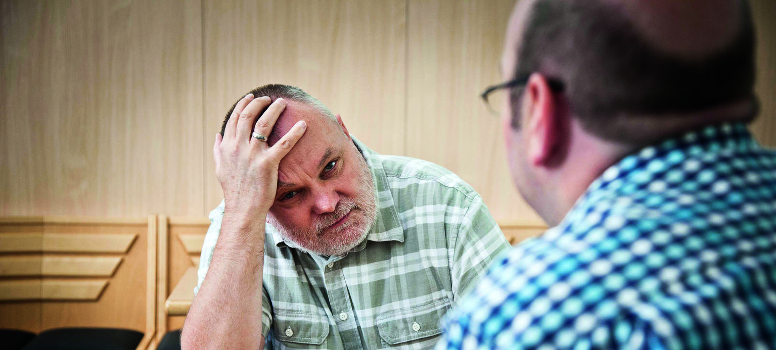 Beratungsgespräch (nachgestellte Aufnahme): Wichtig sind niedrigschwellige Angebote.