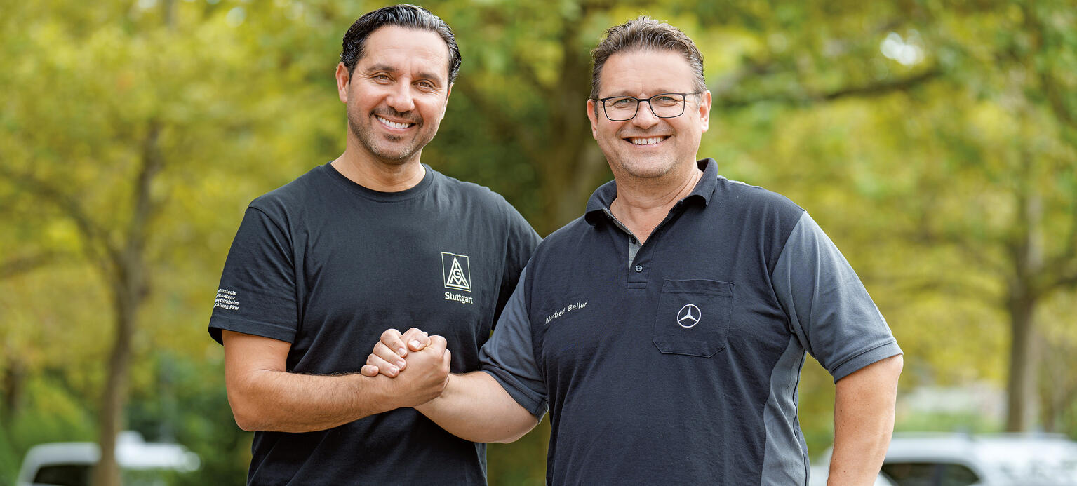 Mercedes-Werker Mehmet Etli und Manfred Beller:
