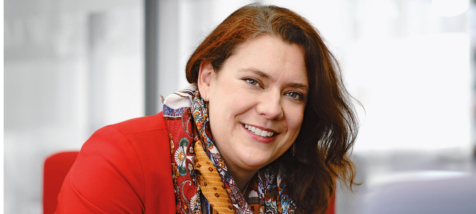 Porträt HSI-Direktorin Johanna Wenckebach