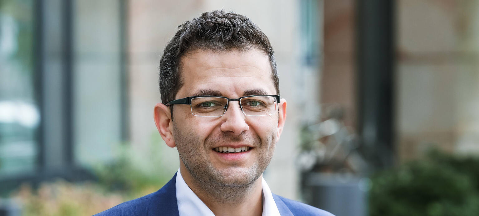 Daniel Hay, Direktor I.M.U.