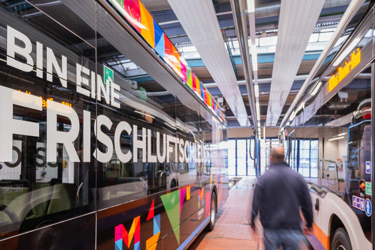 Sozial ökologische transfmoration CO2-Preise Investitionen Klimawandel Wirtschaft Gewerkschaften Politik