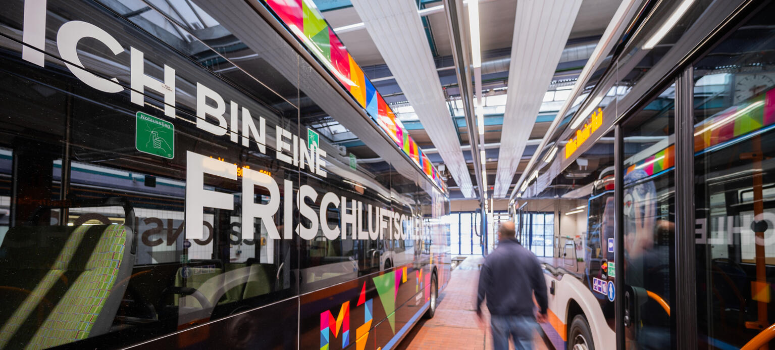 Sozial ökologische transfmoration CO2-Preise Investitionen Klimawandel Wirtschaft Gewerkschaften Politik