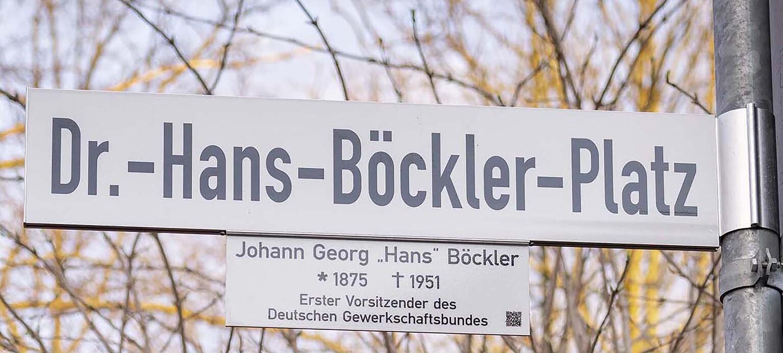 Straßenschild 'Hans-Böckler-Platz' in Bischofsheim