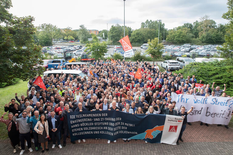 Gruppenbild Teilnehmer*innen der Engeneeringtagung 2024
