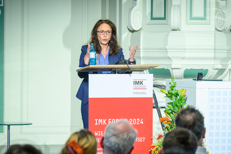 Yasmin Fahimi hält eine Rede auf dem IMK Forum 2024